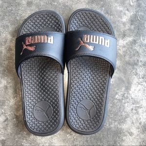 Size 6 Puma slides for women